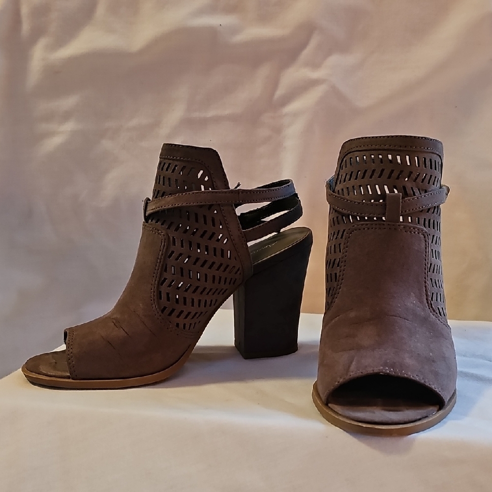 American Eagle Weldon Cutout Heels